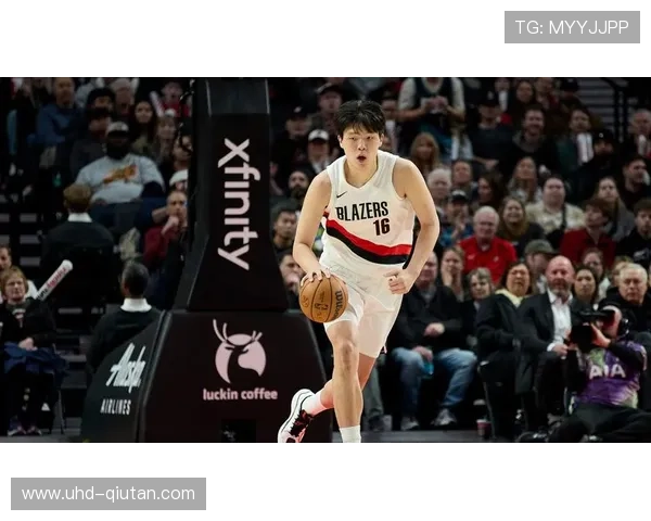 G联盟精英队杨瀚森展现内线统治力，对阵森林狼下属球队完成暴力补扣